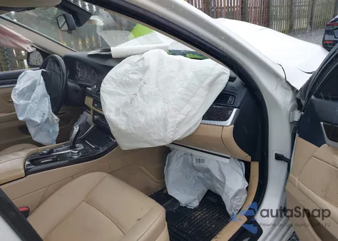 2013 BMW 528 Xi z USA, uszkodzony, nr VIN WBAXH5C54DD110492